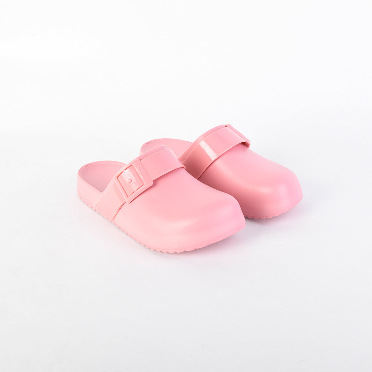 حذاء كيكس - قباقيب سيليكون مريحة بتفاصيل إبزيم للنساء