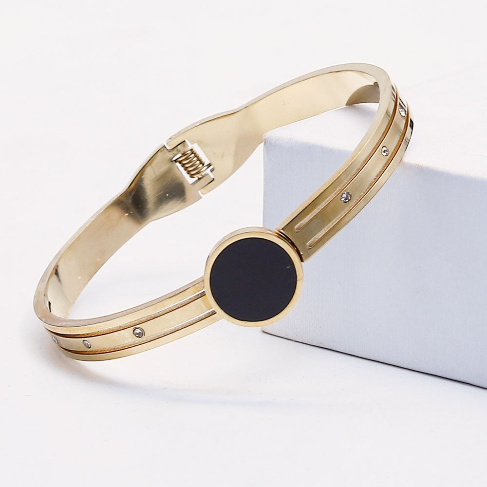 Fluffy - Black circle Bracelet Women Accessories