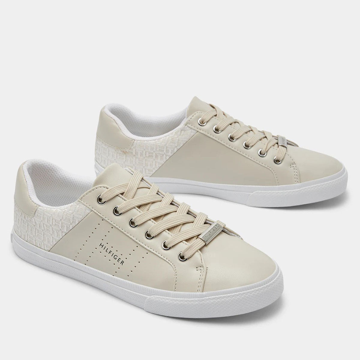Tommy Hilfiger -  Lorio Sneaker For Women
