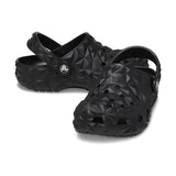 CROCS - حذاء كلاسيكي هندسي