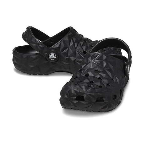 CROCS - حذاء كلاسيكي هندسي