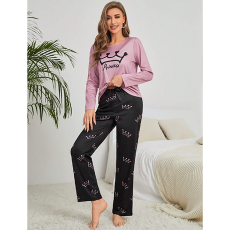 SHEIN- طقم بيجامة / طقم بيجامة بطبعة تاج
